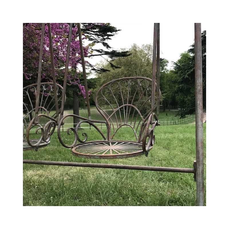 Dondolo da giardino in ferro battuto confortevole
