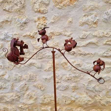 Mobile da giardino in ferro con motivo cani e ossi decorativo 156 cm vista completa