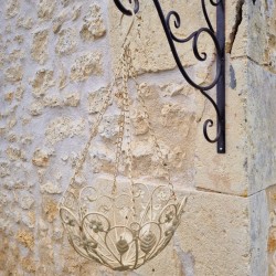 Cesto Porta Piante Sospeso in ferro beige patinato marrone