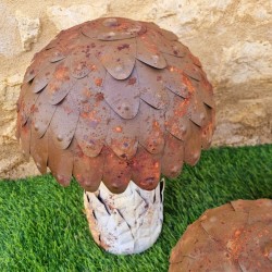 Funghi in ferro beige marrone ruggine