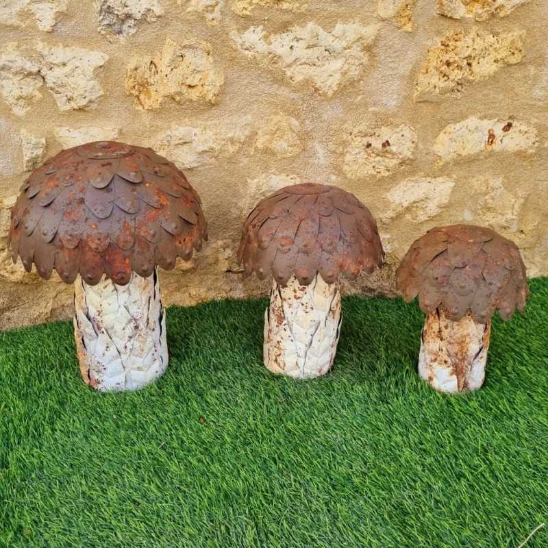 Funghi in ferro beige marrone ruggine