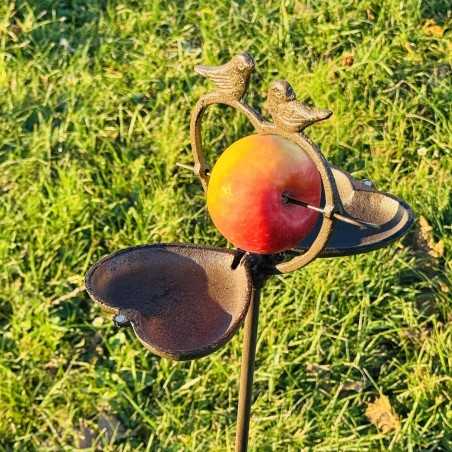 Mangiatoia per uccelli su palo in metallo in un giardino, alta 108 cm