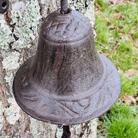 Cloche murale en fonte hiboux et "Welcome" –vue des details de près de la cloche