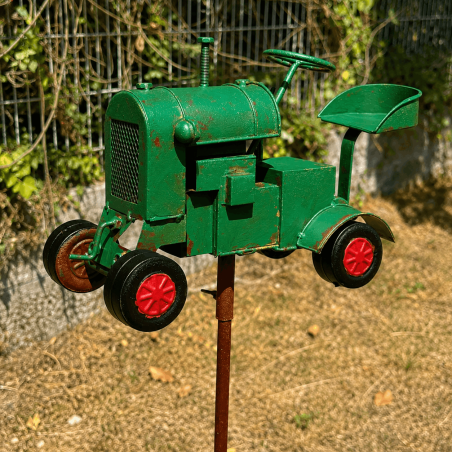 Pluviomètre décoratif tracteur vert – Une touche champêtre pour mesurer la pluie