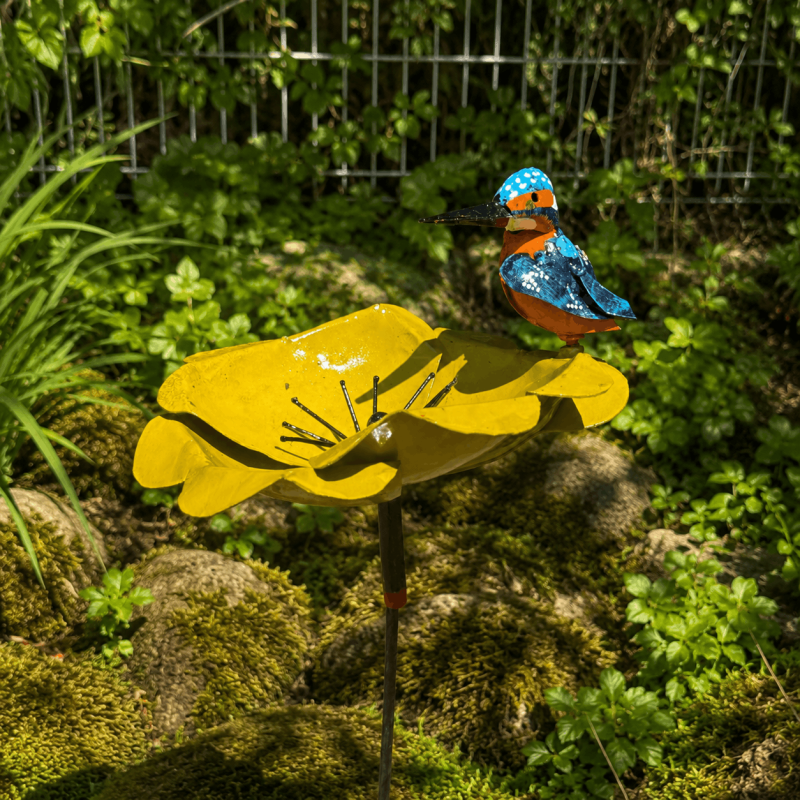 Fleur décorative de jardin en métal jaune avec oiseau