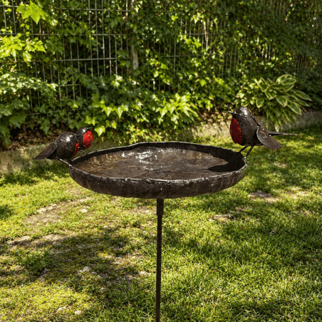 Bain d’oiseaux mangeoire en métal recyclé avec rouges-gorges