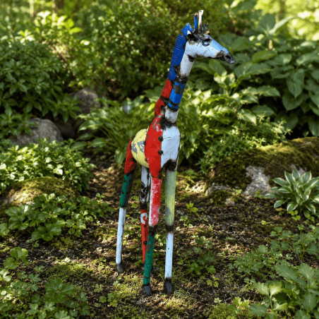 Statue de girafe en métal recyclé H115 x L53 cm – Sculpture safari extérieure multicolore