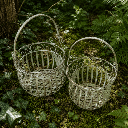 Panier porte-pot en métal vert sauge patiné à fleurs - 2 tailles