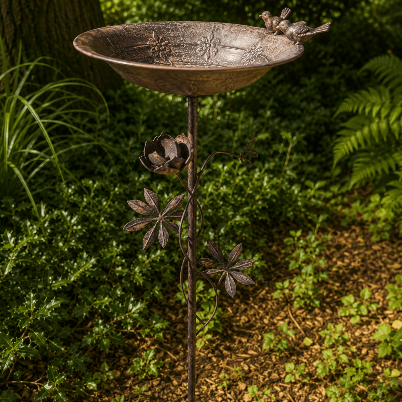 Bain d’oiseaux sur pique en métal avec oiseau – 115 cm